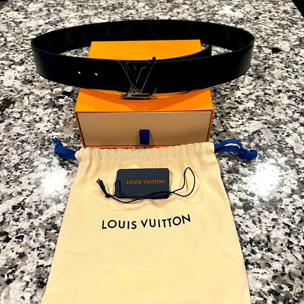 Men’s Louis Vuitton belt